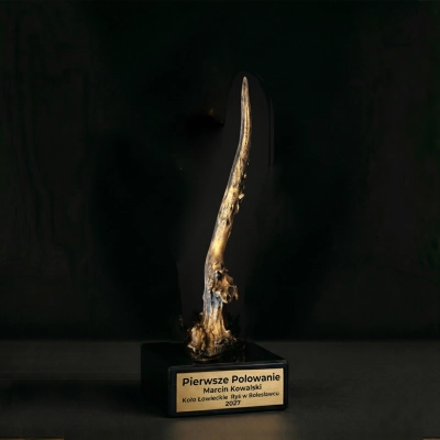 Statuetka myśliwska Szpicak – Pierwszy Rogacz